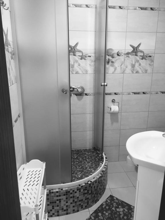 Skyhome Mini-Hotel Kiev Buitenkant foto