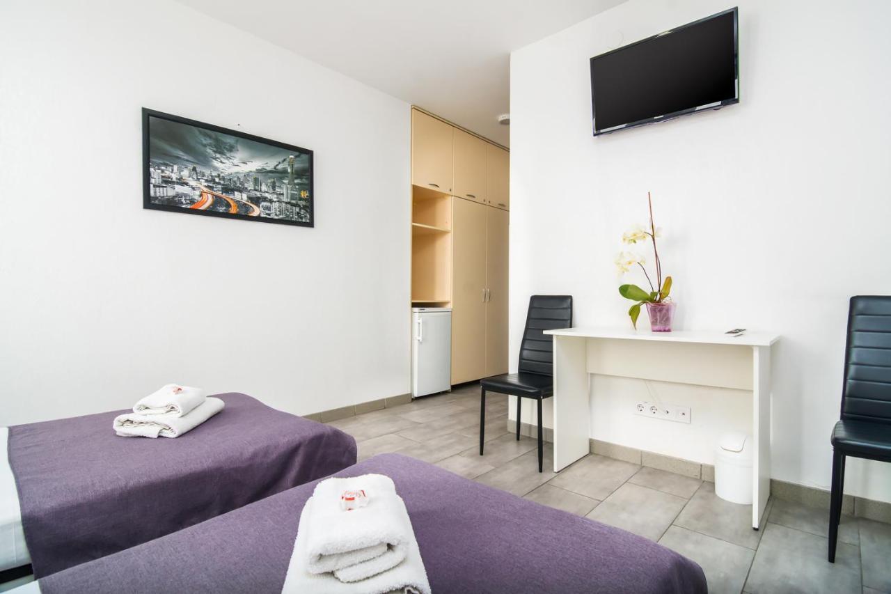 Skyhome Mini-Hotel Kiev Buitenkant foto